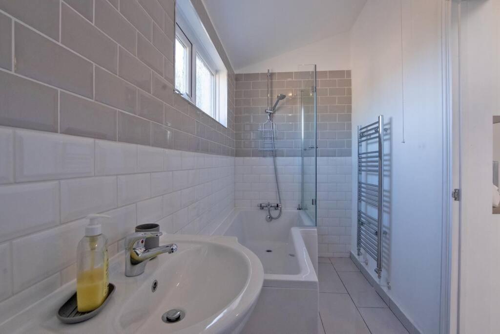 Starfish Apartment Porthcawl Bagian luar foto