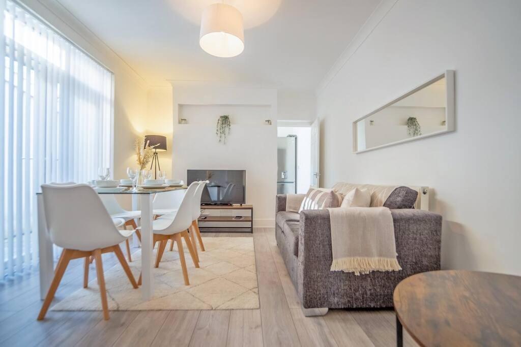Starfish Apartment Porthcawl Bagian luar foto